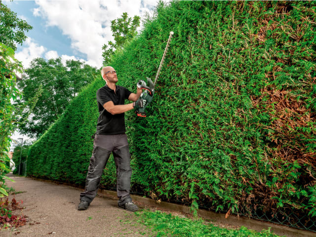 Metabo AHS 18-55 V Hedge Trimmer 18V Bare Unit - Image 4