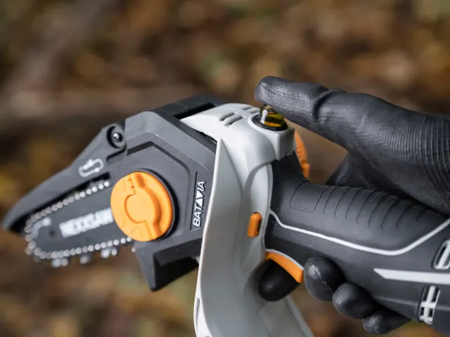 Batavia  NEXXSAW 6in Chainsaw 18V Bare Unit - Image 6