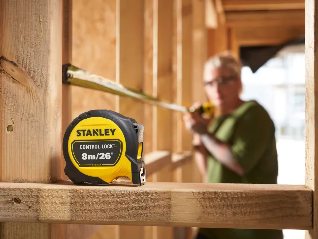 STANLEY® CONTROL-LOCK™ Pocket Tape 8m/25ft (Width 25mm) - Image 8