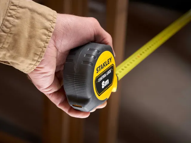 STANLEY® CONTROL-LOCK™ Pocket Tape 8m (Width 25mm) (Metric only) - Image 3