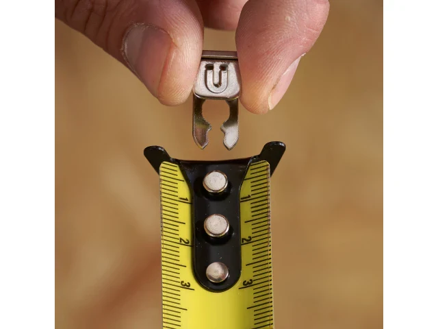 STANLEY® CONTROL-LOCK™ Pocket Tape 8m (Width 25mm) (Metric only) - Image 6