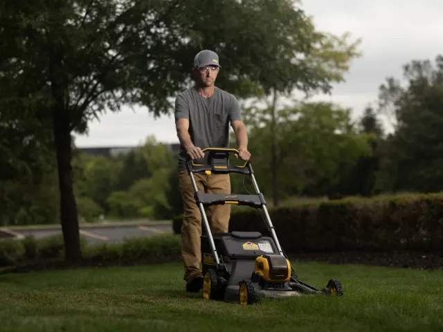 DEWALT DCMWP500N FlexVolt XR Push Mower 54V Bare Unit - Image 7