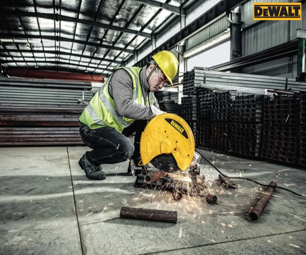 DeWalt D28730 Metal Cutting Chop Saw 355mm 2300W 240V - Image 3