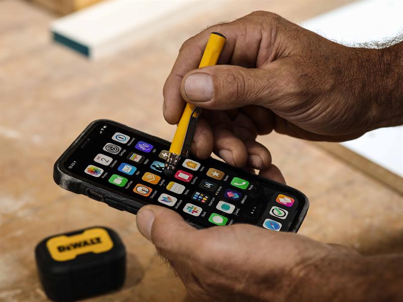 DEWALT Telecoms 3-in-1 Stylus Pocket Pen - Image 2