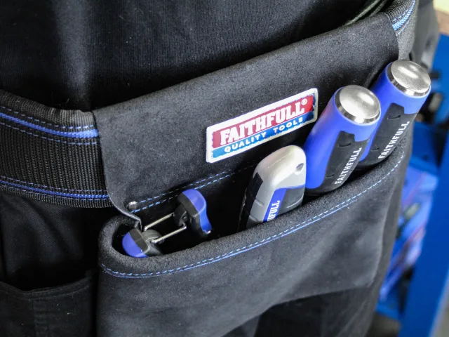 Faithfull Double Pocket Nail Pouch - Image 4
