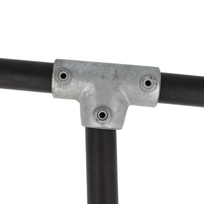 Doughty Pipeclamp Angled Two Socket Tee 4-10 Degree - Image 2