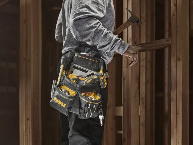 DEWALT DWST40201 Pro Nail Pouch with Belt - Image 3