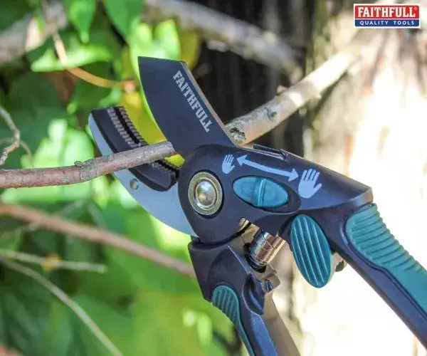 Faithfull Countryman Anvil Secateurs - Image 2