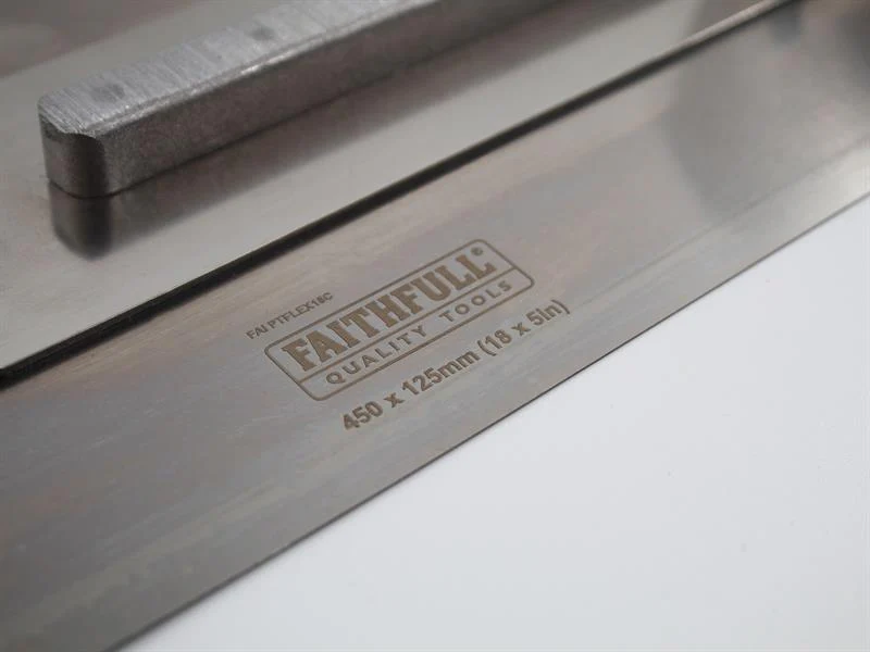 Faithfull Flex Finishing Trowel with Cork Handle - Image 2