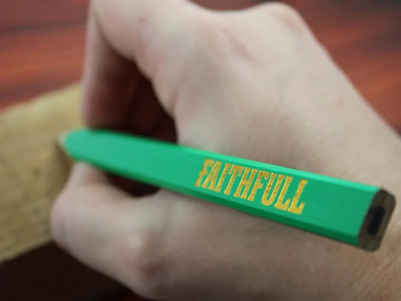 Faithfull FSC Carpenter's Pencils - Green / Hard (Pack 10) - Image 2