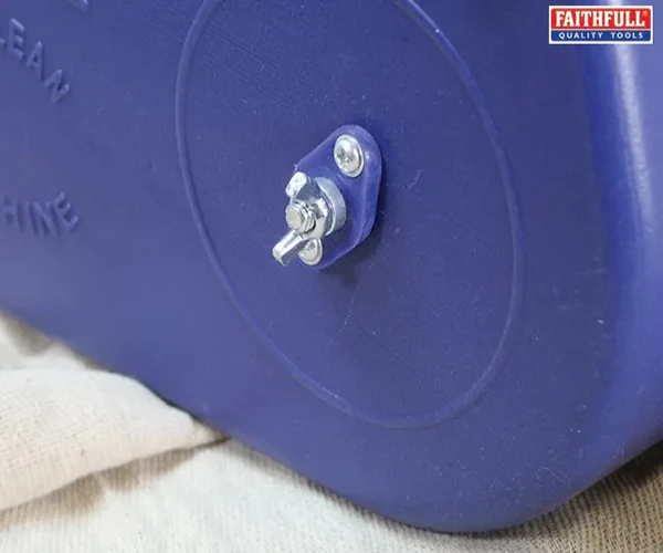 Faithfull Heavy-Duty Plastic Body Hand Sprayer - Image 5