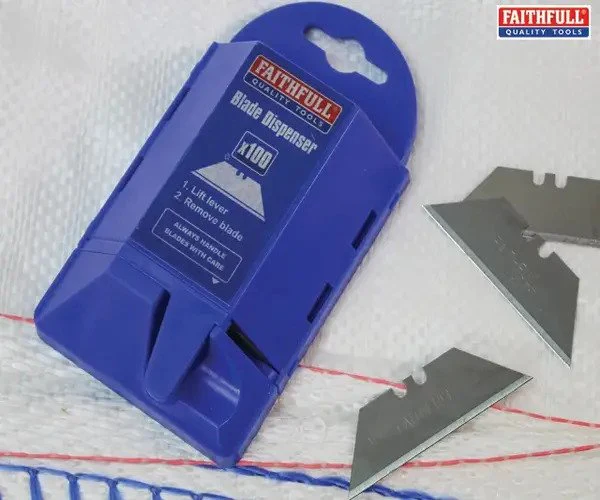 Faithfull Heavy-Duty Trimming Knife Blades (Box 100) in safe storage dispenser - Image 2