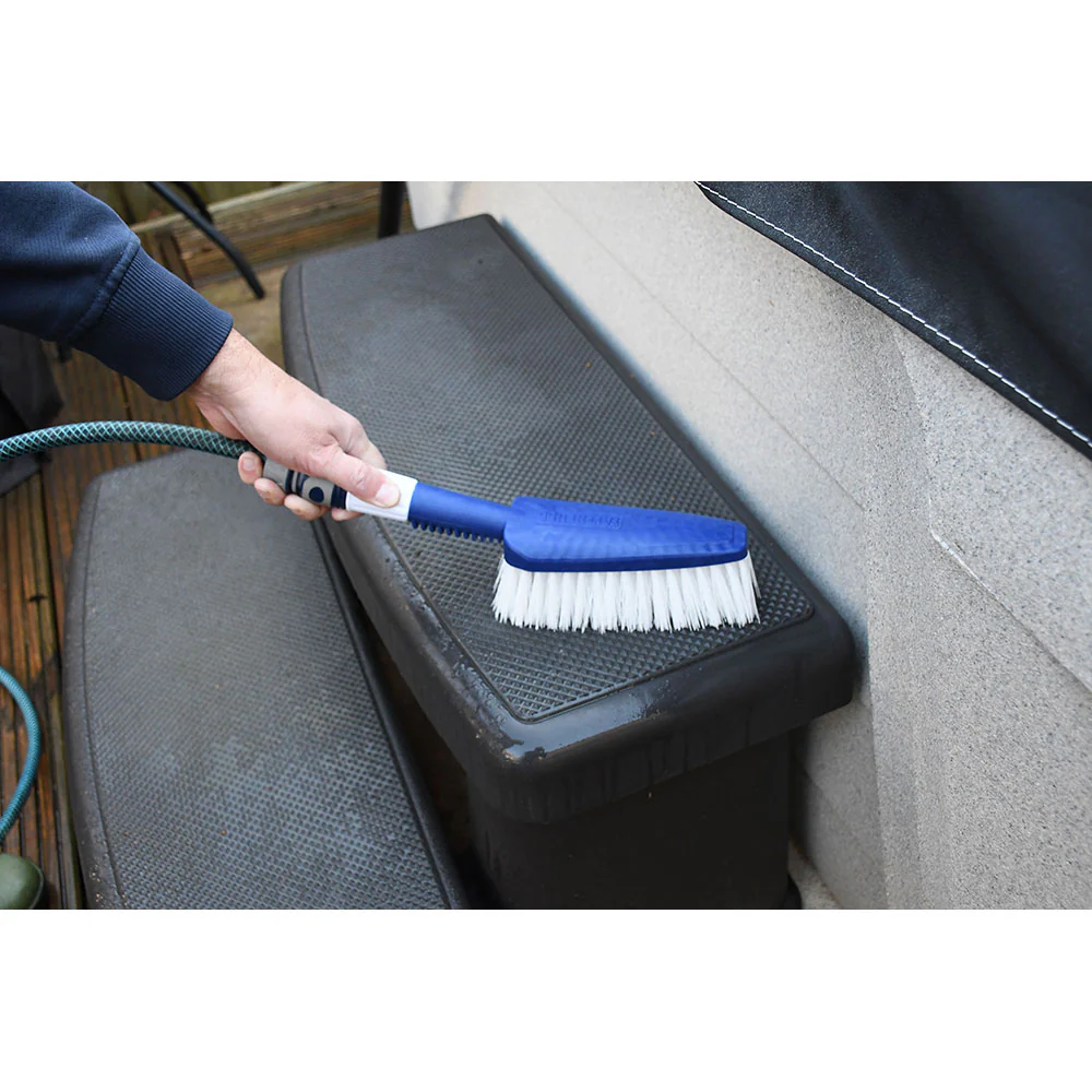 Faithfull Water Flow Hand Brush - Image 13