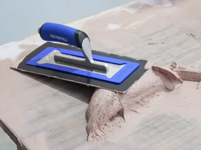 Faithfull Flexifit Trowel 14in - Image 6