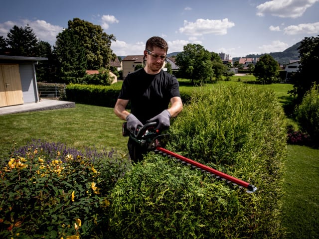 Metabo HS 18 LTX 55 Hedge Trimmer 18V Bare Unit - Image 4