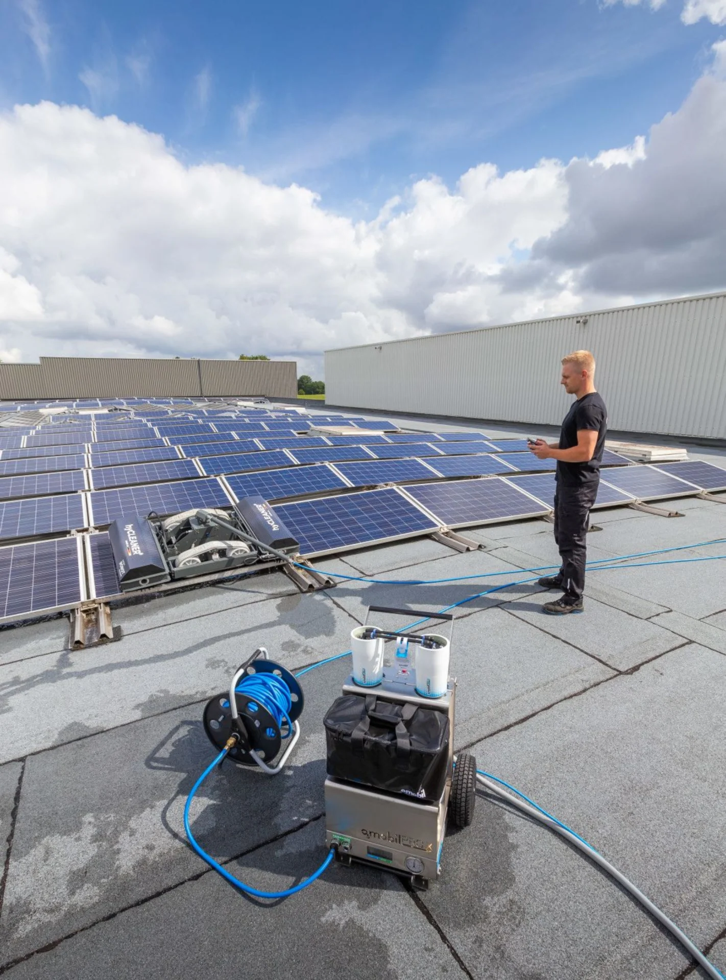 hyCLEANER® solarROBOT Compact – PV Cleaning Robot - Image 13
