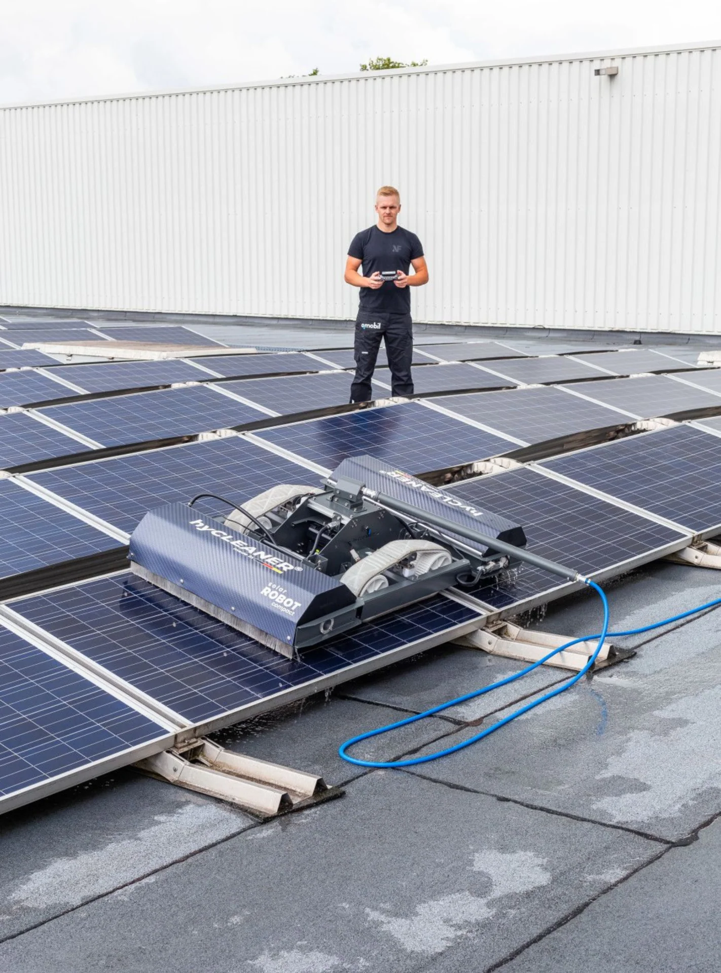 hyCLEANER® solarROBOT Compact – PV Cleaning Robot - Image 14