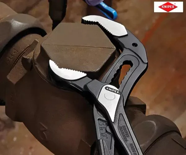 Knipex Alligator® Water Pump Pliers PVC Grip 400mm - Image 6