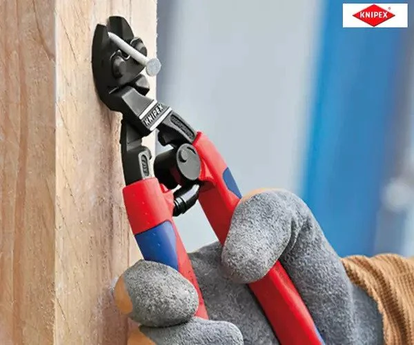 Knipex CoBolt® Compact Bolt Cutters 20° Head Multi-Component Grip 200mm - Image 18