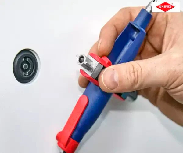 Knipex Pen-Style Control Cabinet Key - Image 8
