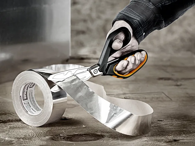 Fiskars PowerArc™ Heavy-Duty Scissors 26cm - Image 7