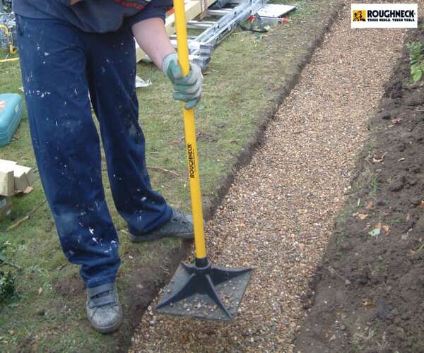 Roughneck 64-379 Earth Rammer (Tamper) with Fibreglass Handle 4.5kg (10 lb) - Image 4