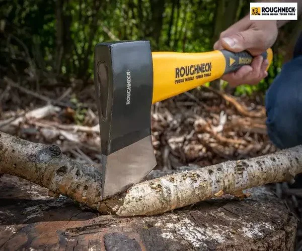 Roughneck Axe Fibreglass Handle 600g (1.1/4 lb) - Image 2