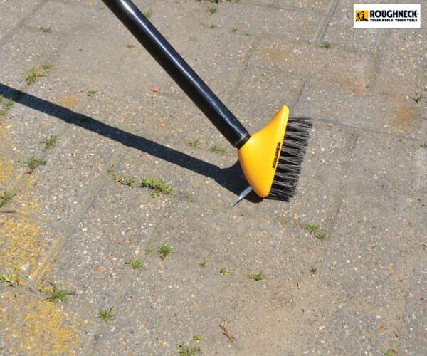 Roughneck Replacement Heavy-Duty Patio Brush Head 133mm (5.1/4in) - Image 3