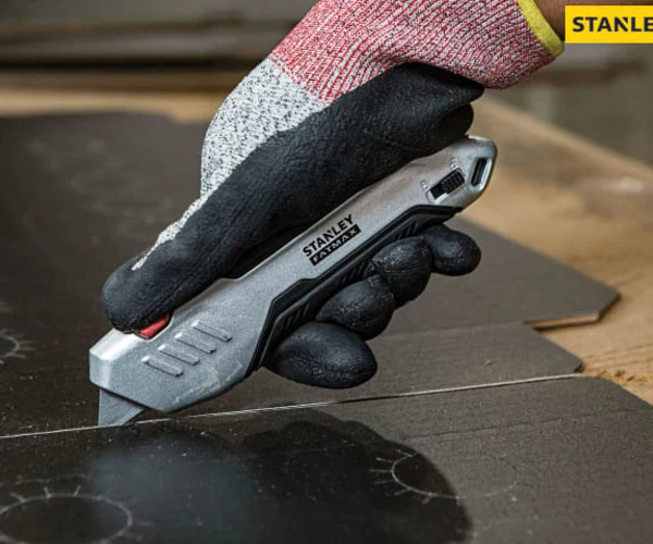 Stanley FatMax® Premium Auto-Retract Squeeze Safety Knife - Image 4