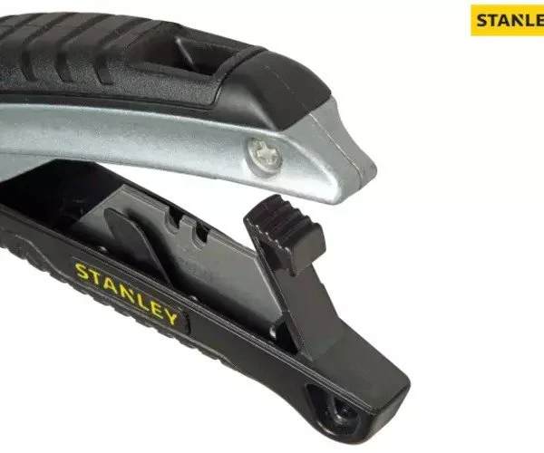 Stanley Instant Change Retract Knife - Image 3