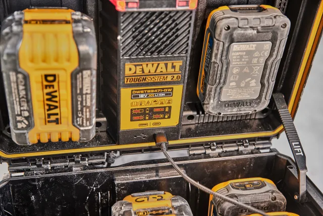 DEWALT TOUGHSYSTEM™ 2.0 Charger Toolbox - Image 9